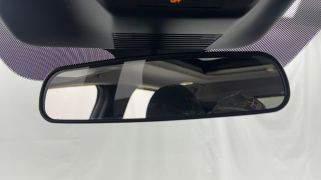 Certified 2025 Nissan Kicks SV w/ SV Premium Package image 31