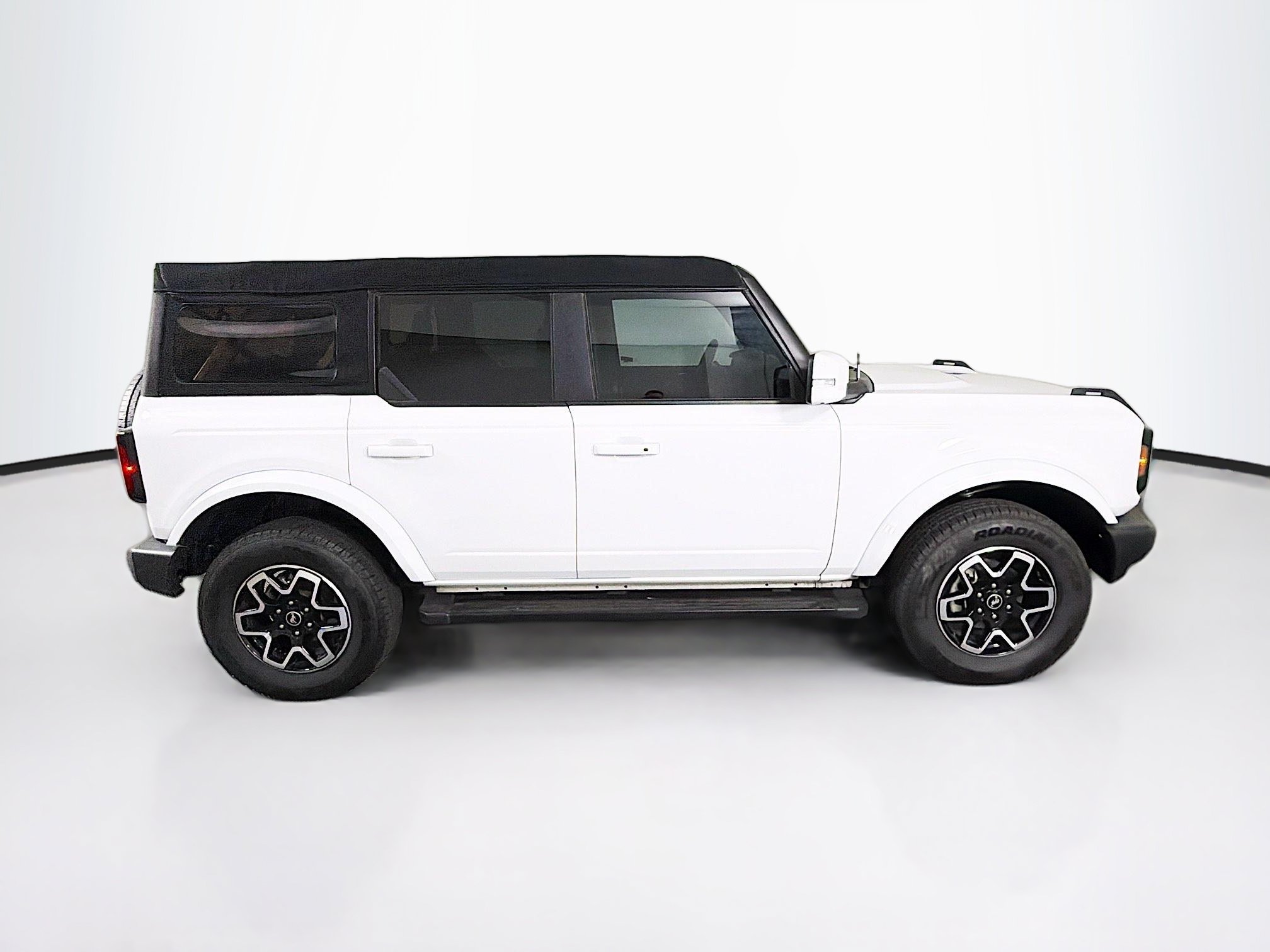 Used 2024 Ford Bronco Outer Banks AWD/4WD image 10