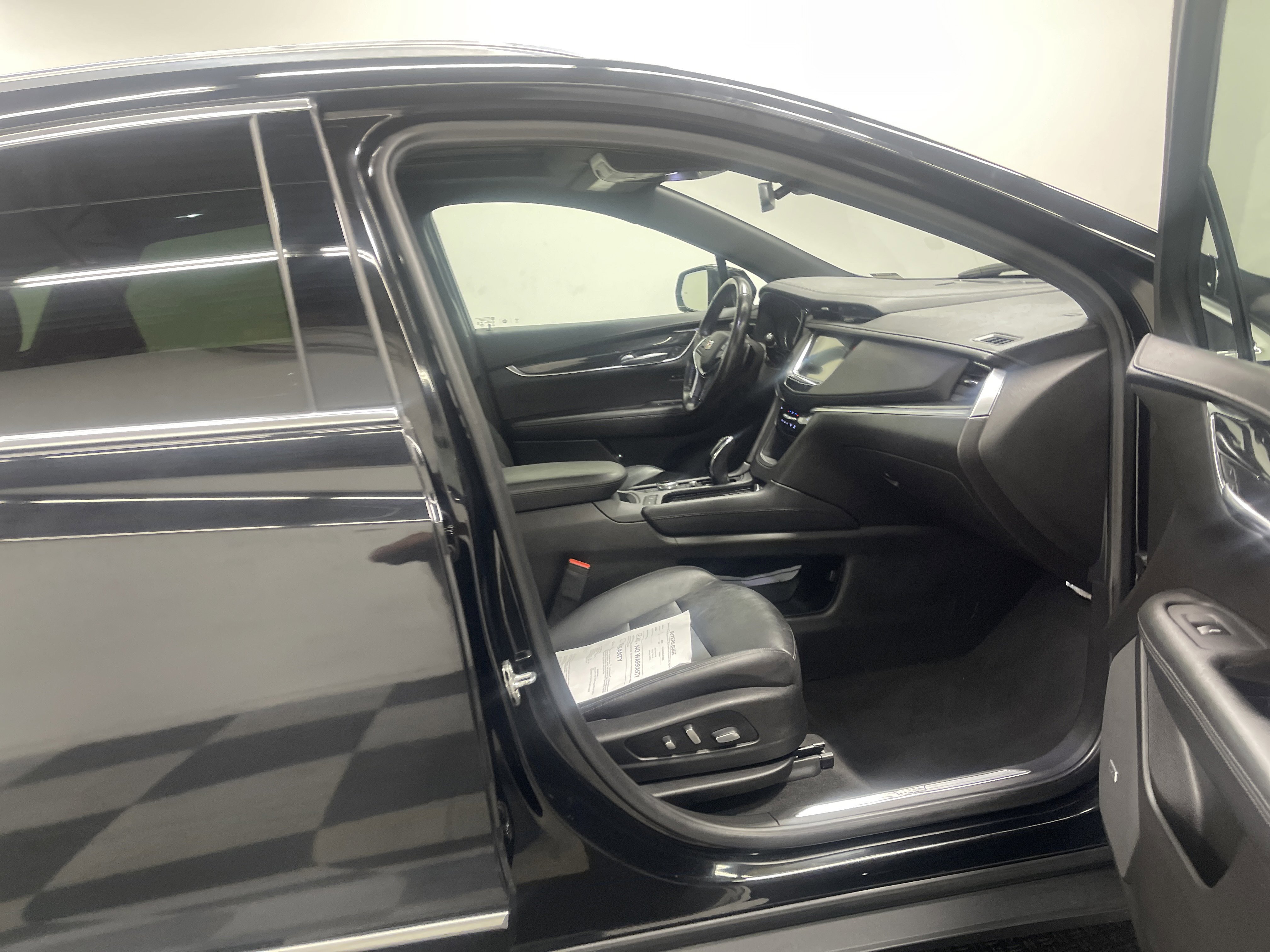 Used 2020 Cadillac XT5 Premium Luxury image 26