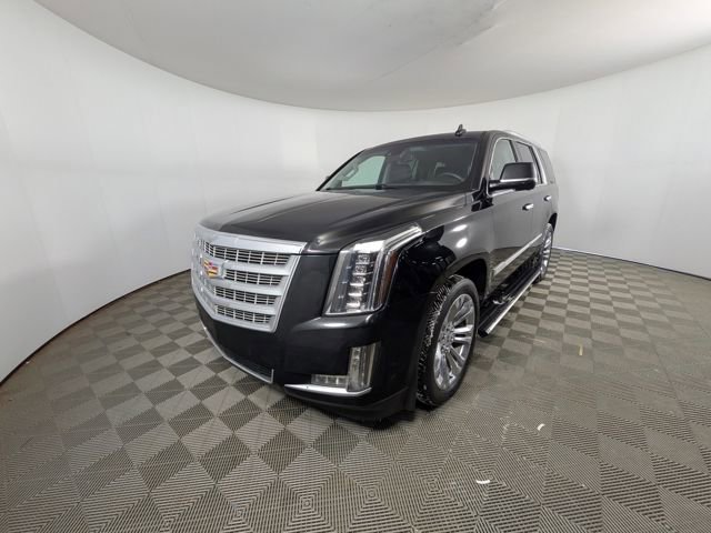 Used 2017 Cadillac Escalade Premium Luxury w/ LPO, Radiant Package image 34