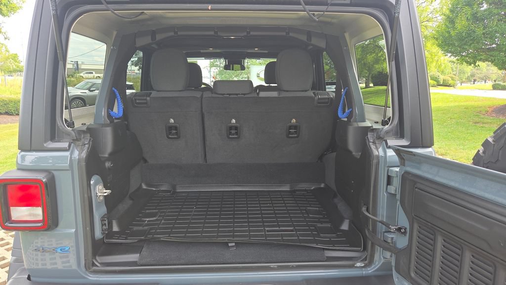 Used 2024 Jeep Wrangler Unlimited AWD/4WD image 13