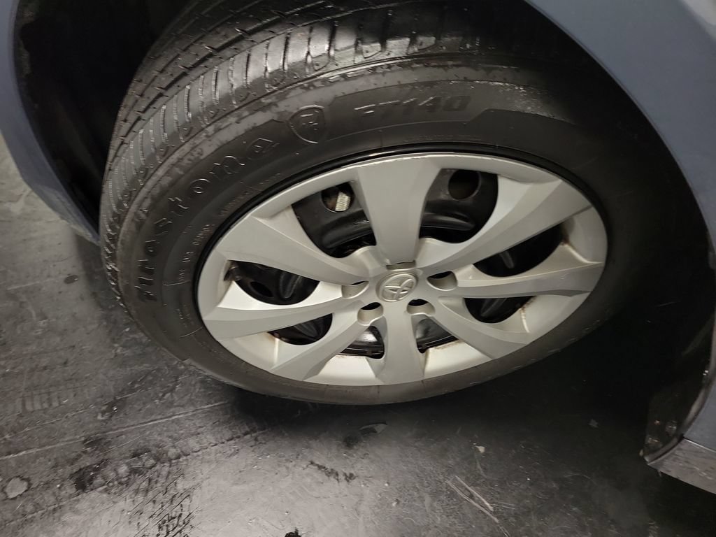 Used 2024 Toyota Corolla LE FWD image 13