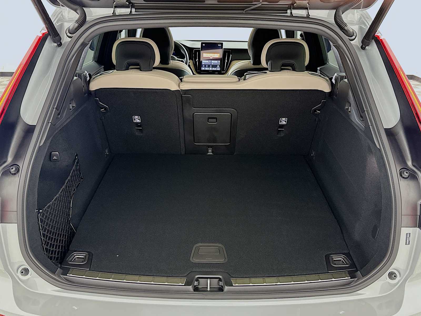New 2026 Volvo XC60 T8 Plus w/ Protection Package AWD/4WD image 23