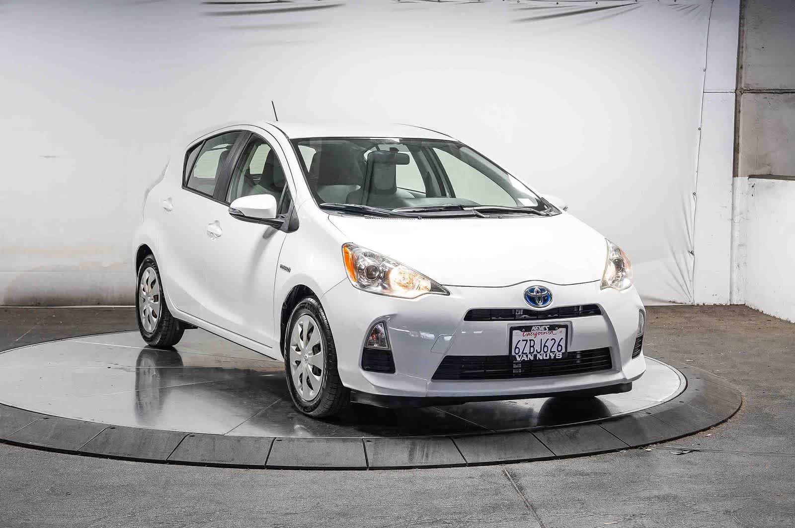 Used 2013 Toyota Prius C One FWD image 5