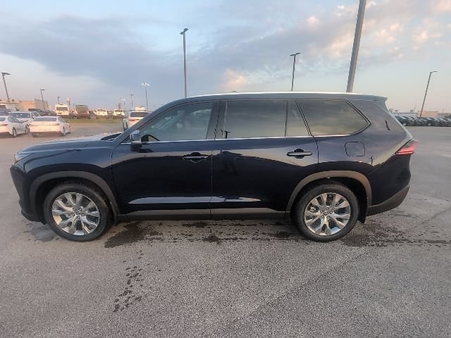 Used 2026 Toyota Grand Highlander FWD image 13