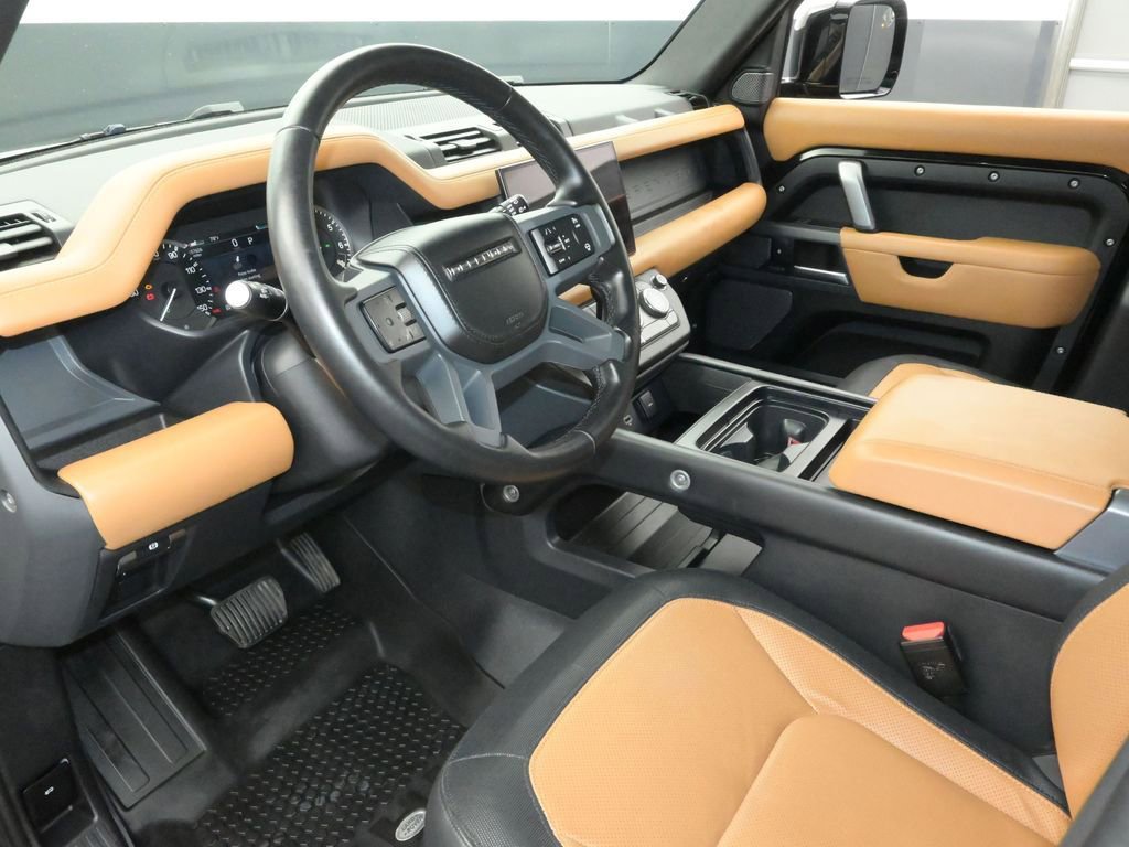 Used 2023 Land Rover Defender 110 X-Dynamic SE image 22