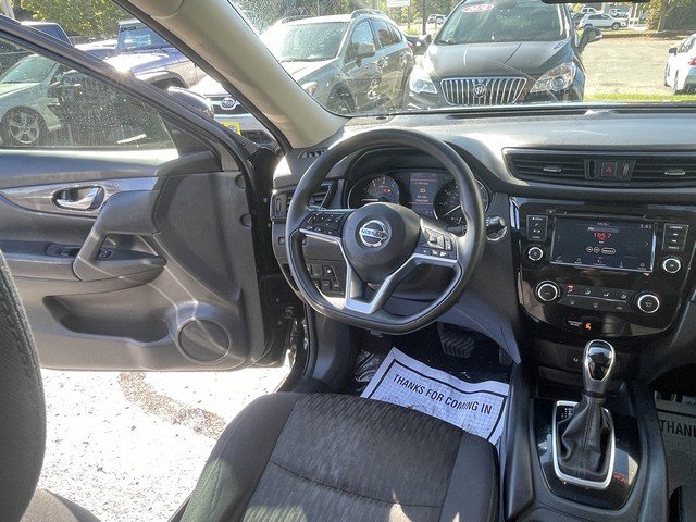 Used 2019 Nissan Rogue SV image 27