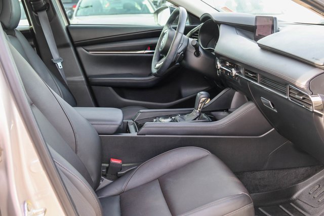 Used 2024 MAZDA MAZDA3 2.5 Turbo Sedan w/Premium Plus image 17