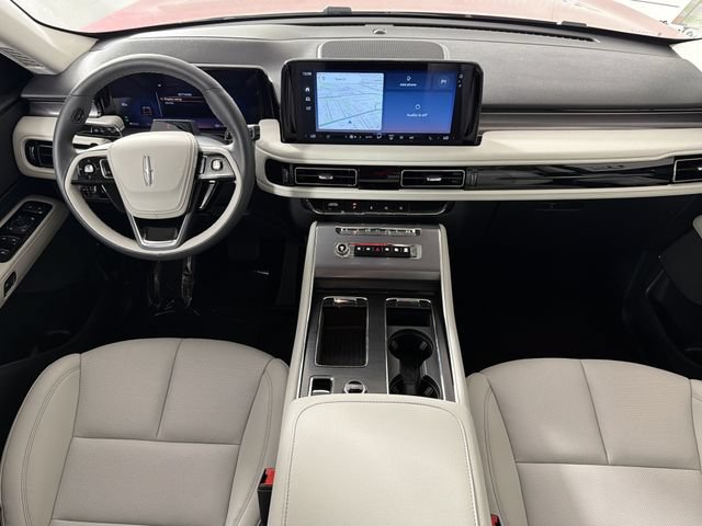 New 2026 Lincoln Aviator 2WD image 2