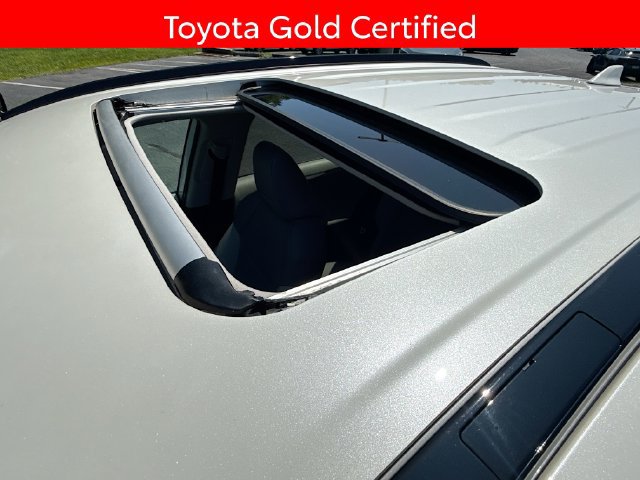 Certified 2021 Toyota RAV4 XLE Premium AWD/4WD image 23