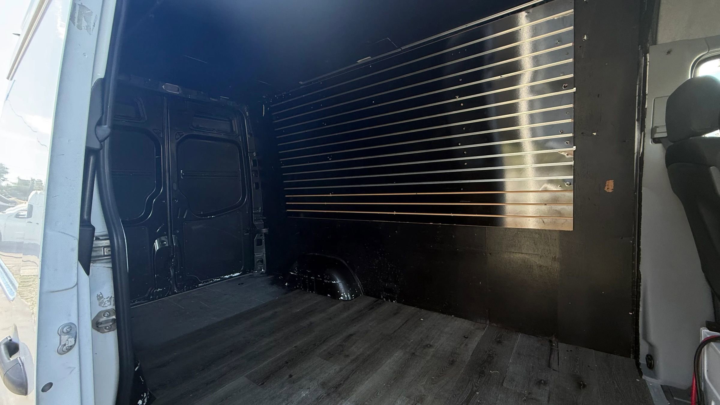 Used 2017 Mercedes-Benz Sprinter 2500 image 16