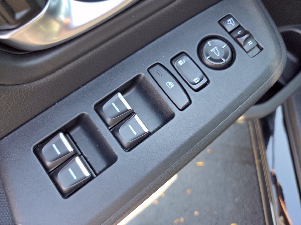 Certified 2025 Honda Pilot Black Edition image 37