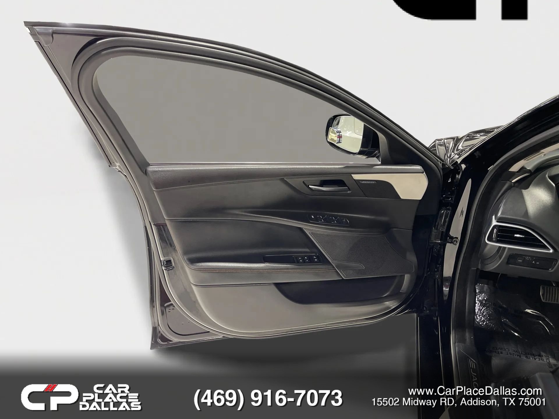 Used 2019 Jaguar XE Prestige RWD image 17