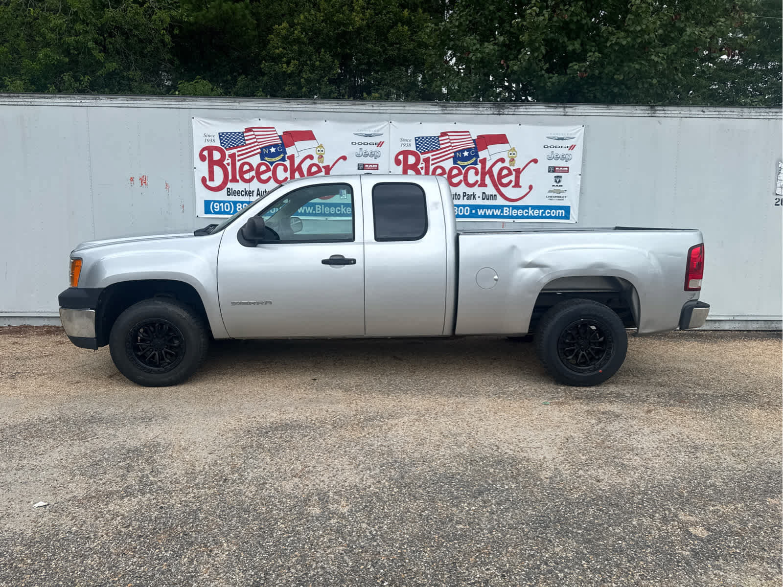 Used 2013 GMC Sierra 1500 W/T RWD image 7
