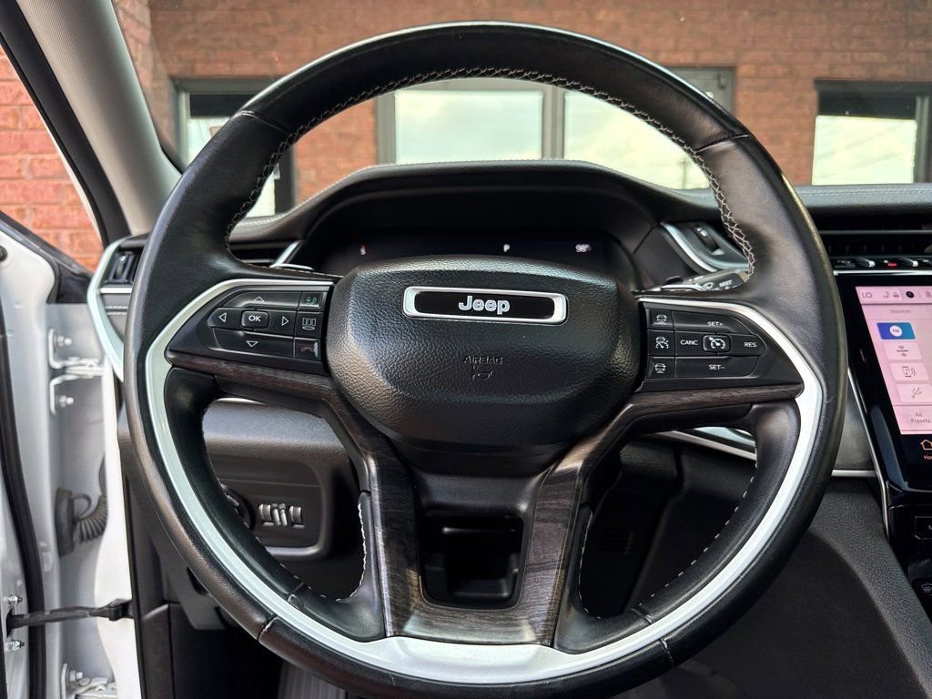 Used 2022 Jeep Grand Cherokee L Limited image 27