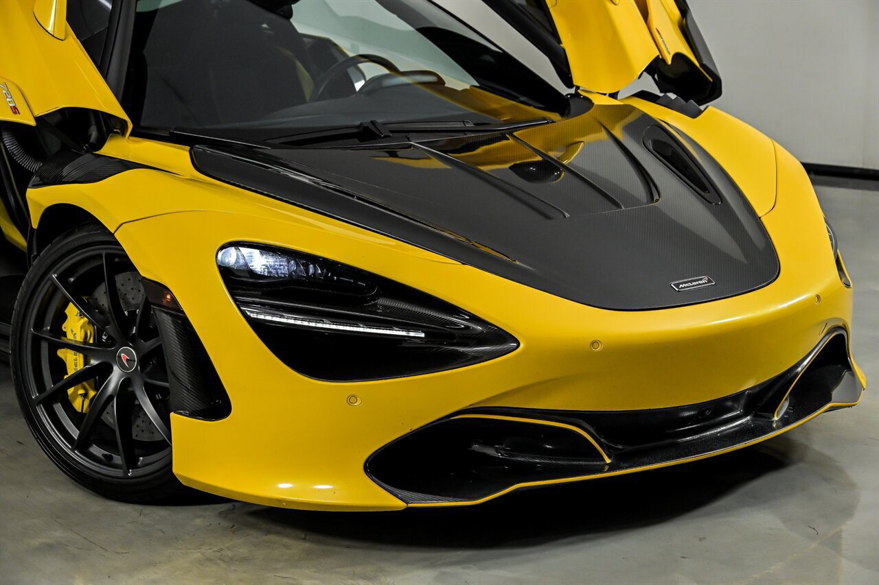 Used 2018 McLaren 720S Performance RWD image 2
