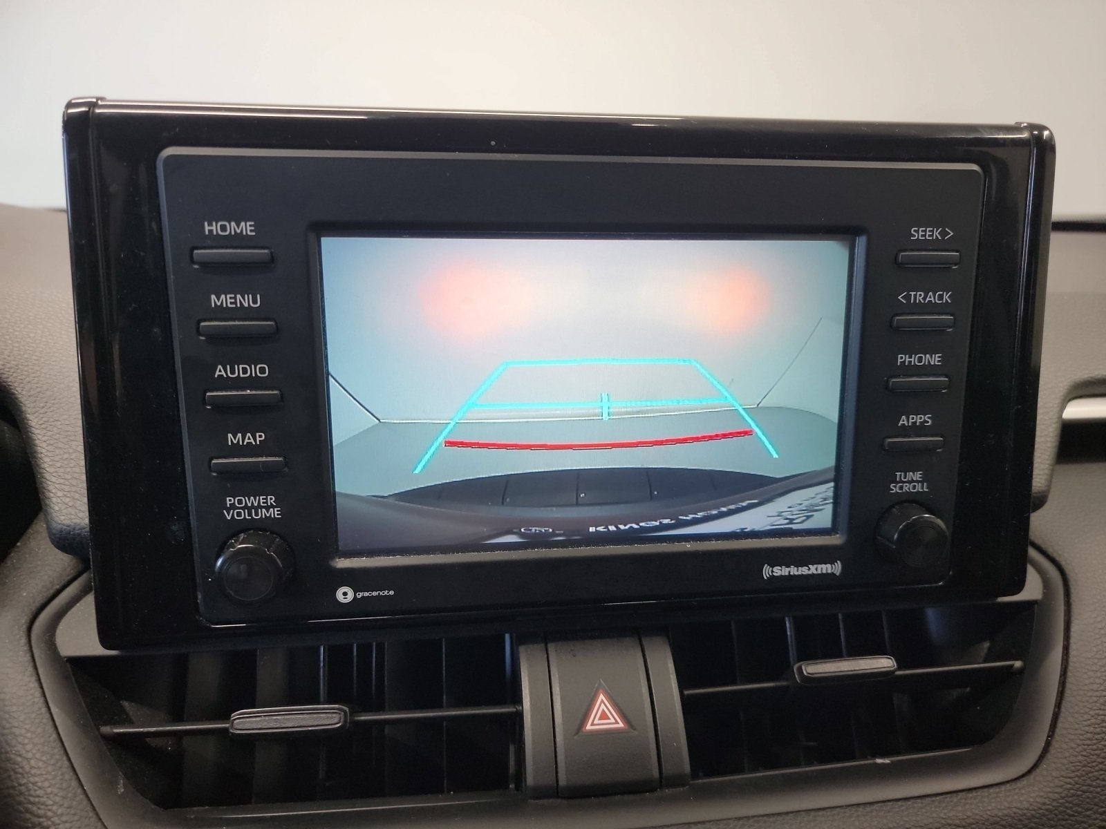 Used 2021 Toyota RAV4 LE AWD/4WD image 23