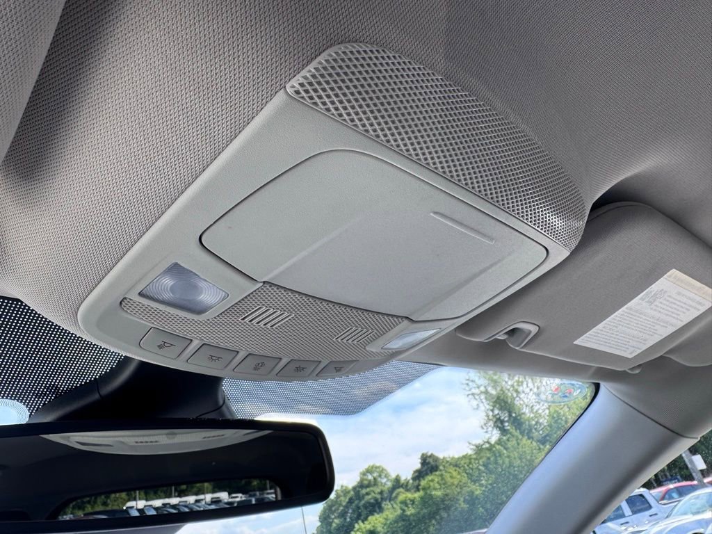 Used 2024 Ford Edge Titanium image 33