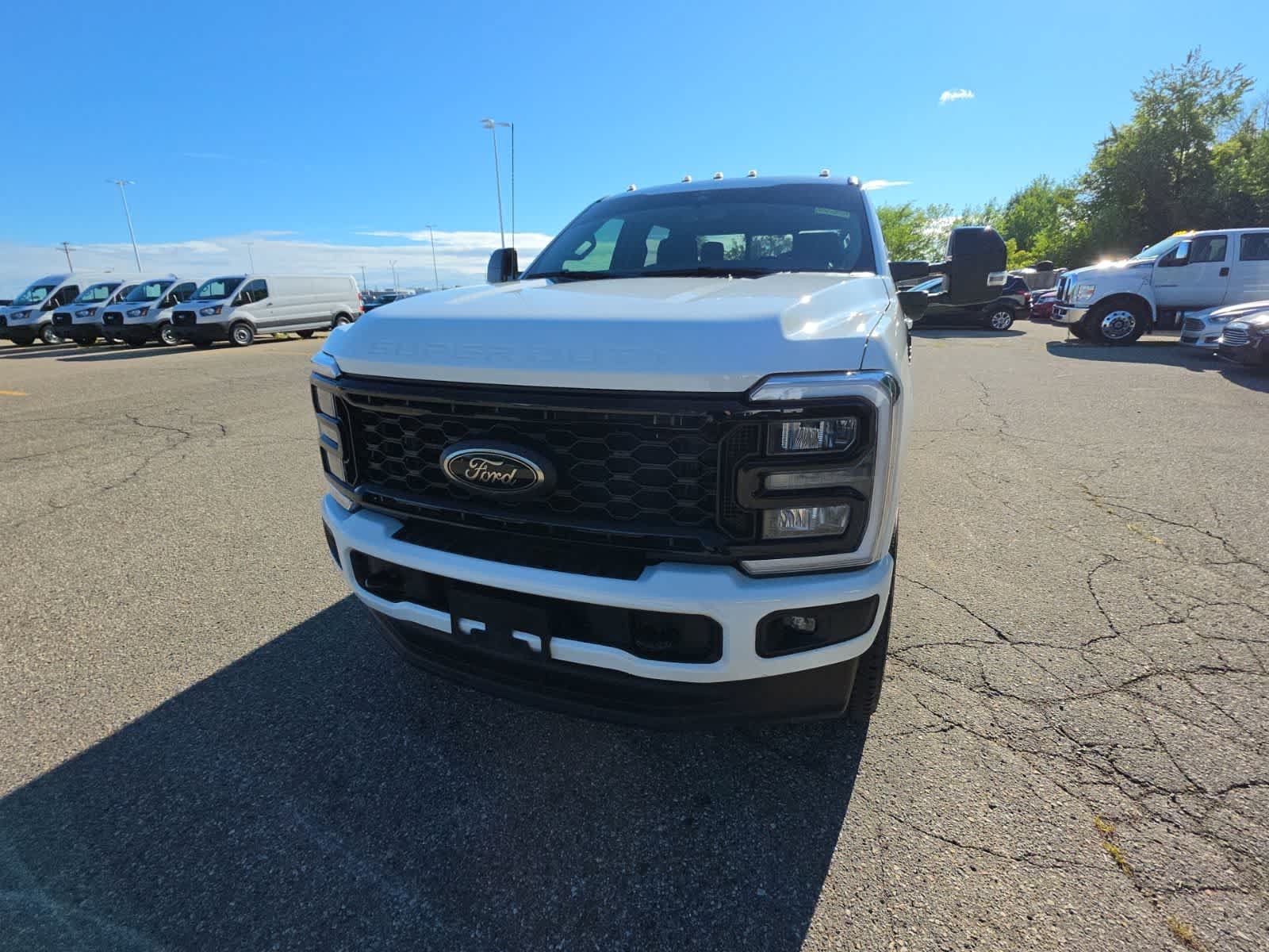 Used 2025 Ford F250 Lariat w/ Black Appearance Package AWD/4WD video 2