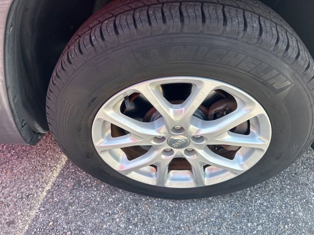 Used 2014 Jeep Cherokee Latitude w/ Comfort/Convenience Group image 7