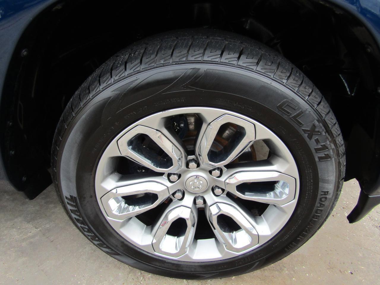 Used 2019 RAM 1500 Laramie RWD image 7