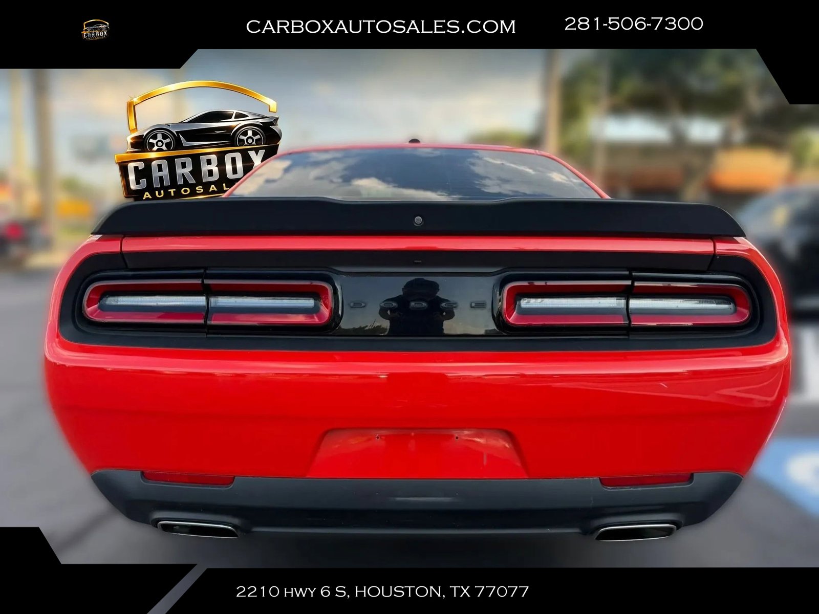Used 2022 Dodge Challenger SXT w/ Blacktop Package RWD image 4