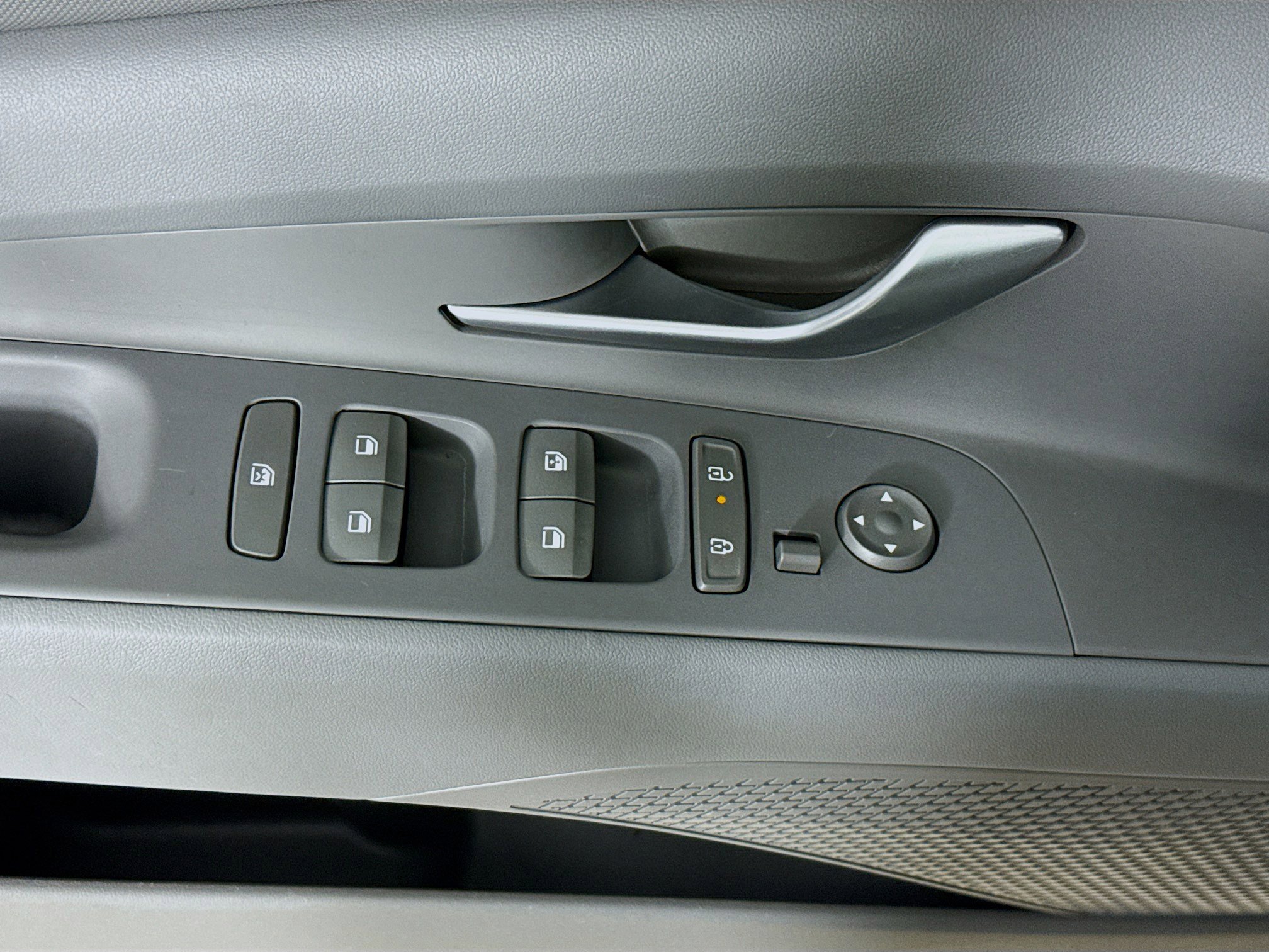 Used 2025 Hyundai Elantra Blue image 20