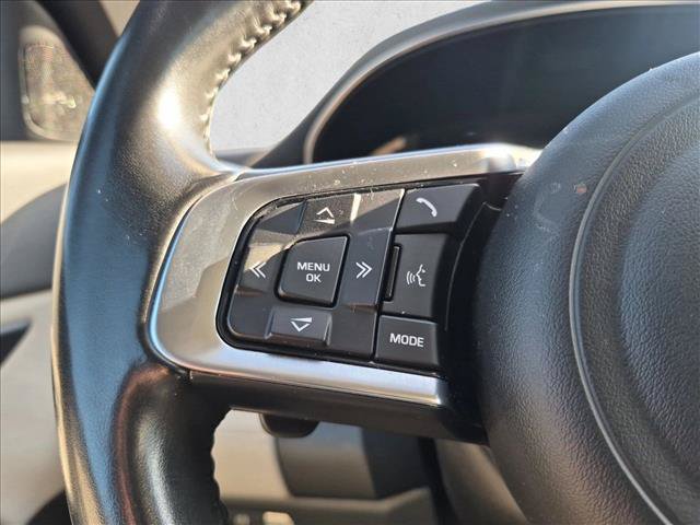 Used 2020 Jaguar E-PACE SE AWD/4WD image 13