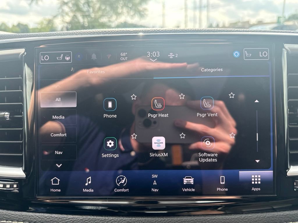 Used 2025 Chrysler Pacifica Limited FWD image 53