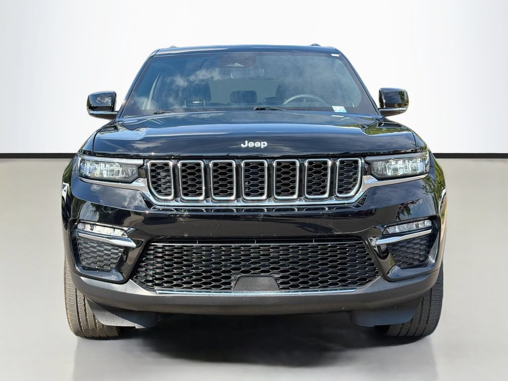 Used 2024 Jeep Grand Cherokee Limited AWD/4WD image 3