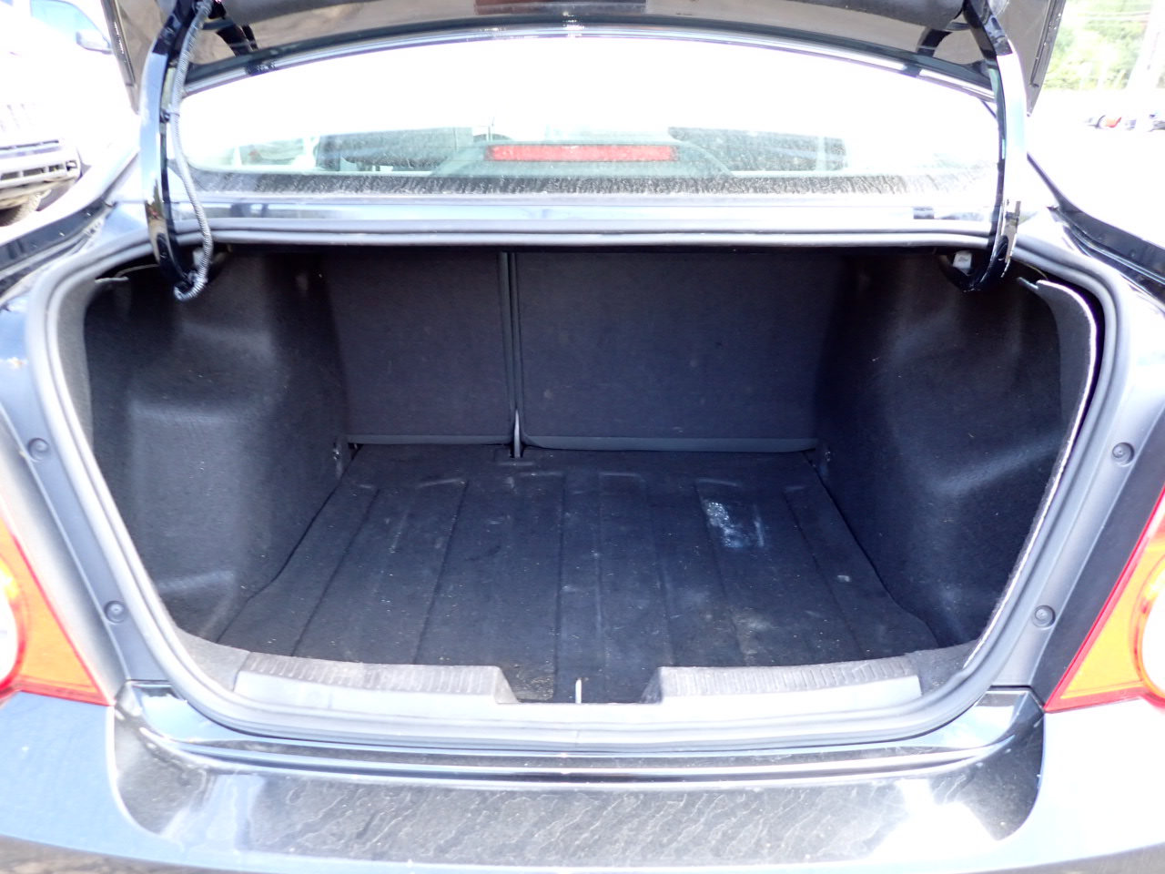 Used 2012 Chevrolet Sonic LT image 16