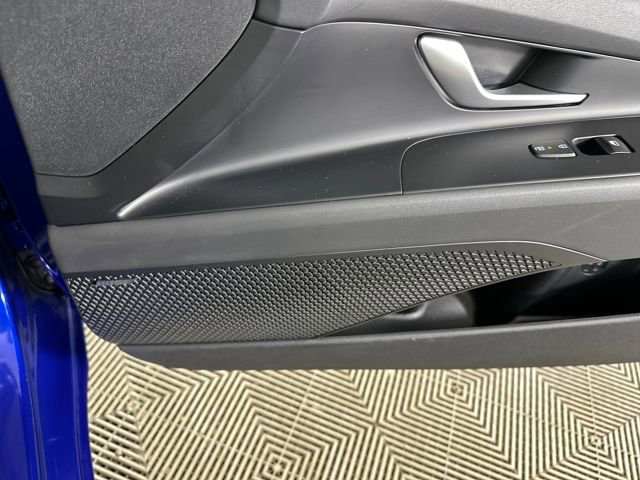 Certified 2025 Hyundai Elantra Limited image 57