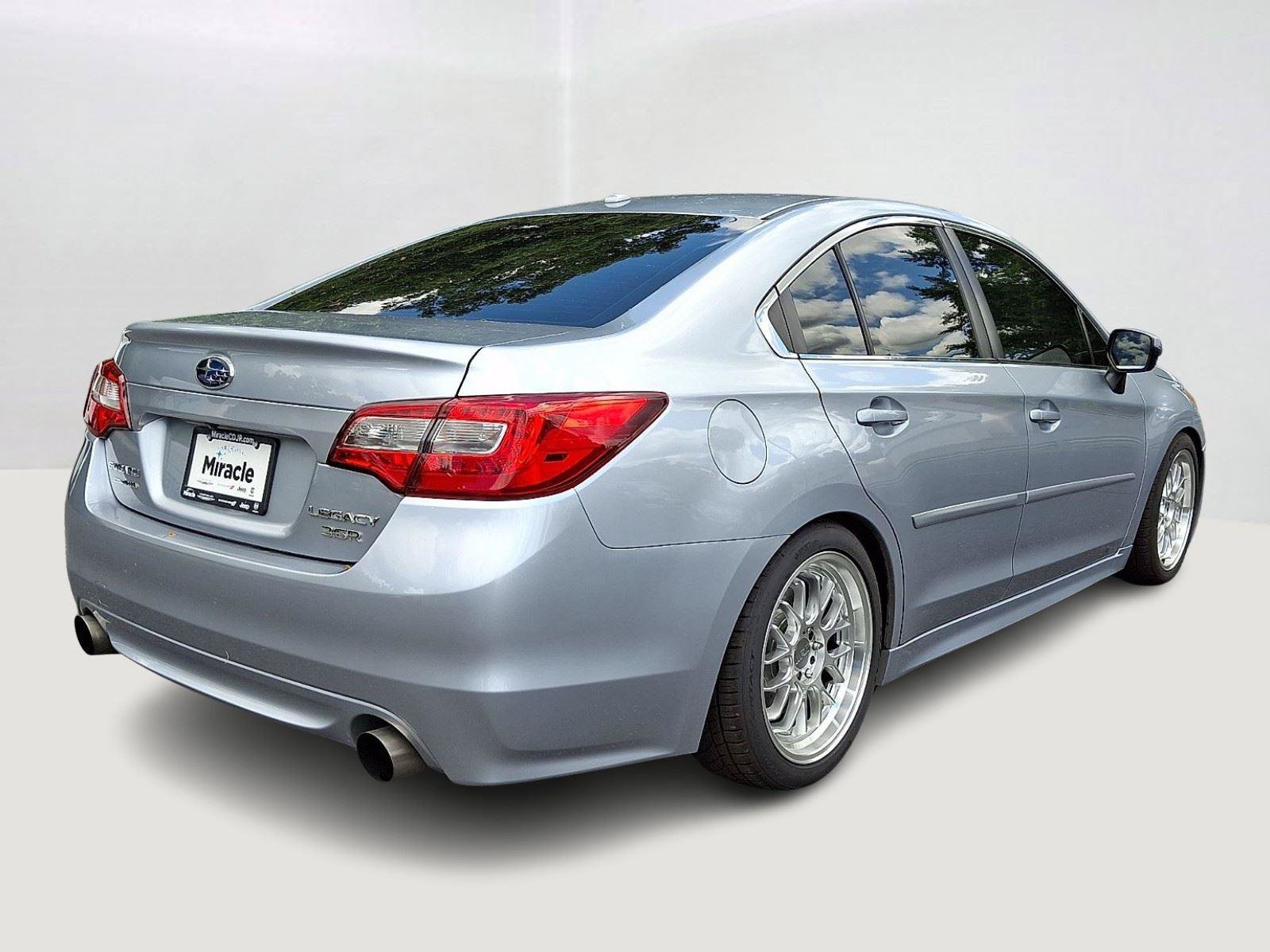 Used 2015 Subaru Legacy 3.6R Limited AWD/4WD image 6