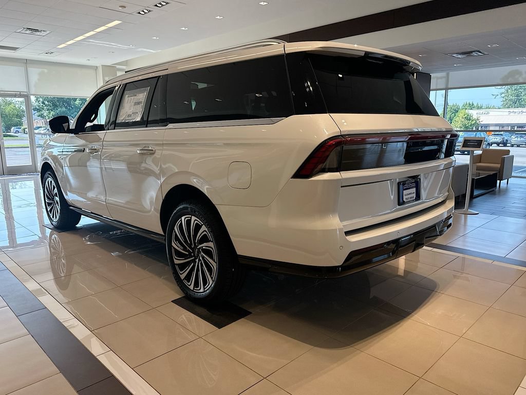 New 2027 Lincoln Navigator L Black Label AWD/4WD image 6