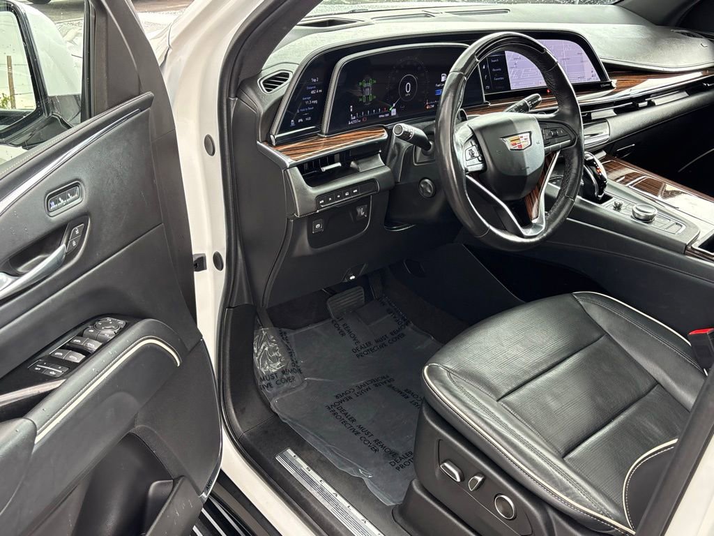 Used 2024 Cadillac Escalade ESV Premium Luxury AWD/4WD image 18