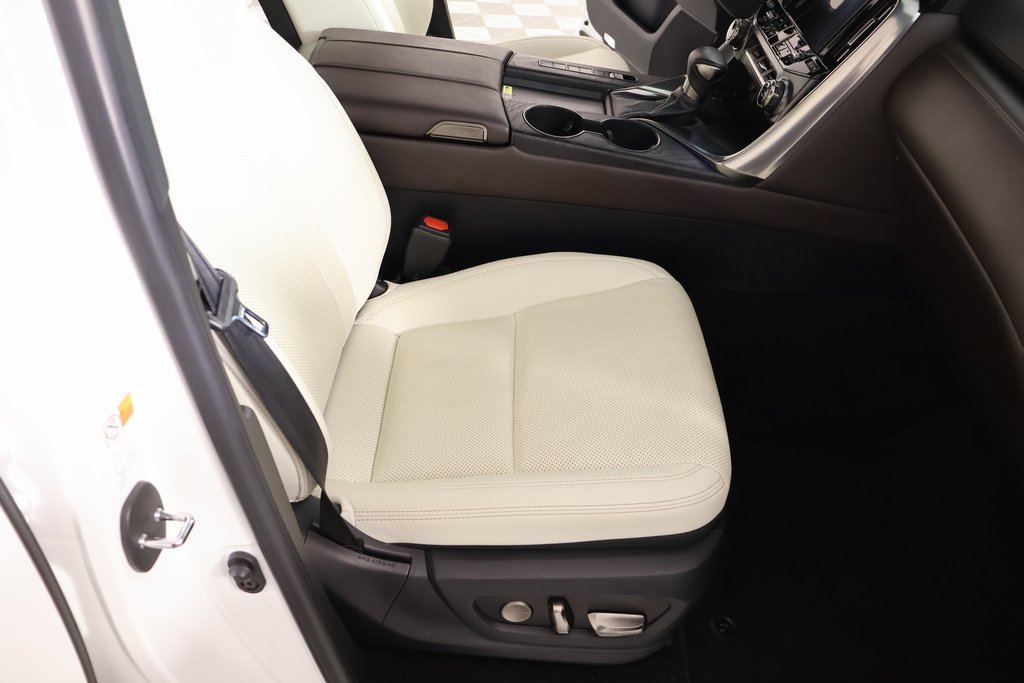 Used 2023 Lexus LX 600 4WD w/ Appearance Package image 14