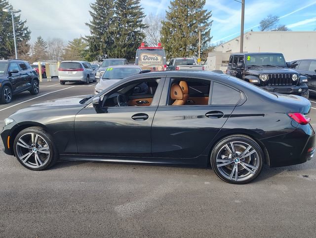 Used 2023 BMW 330i xDrive 330i xDrive w/ Premium Package image 9