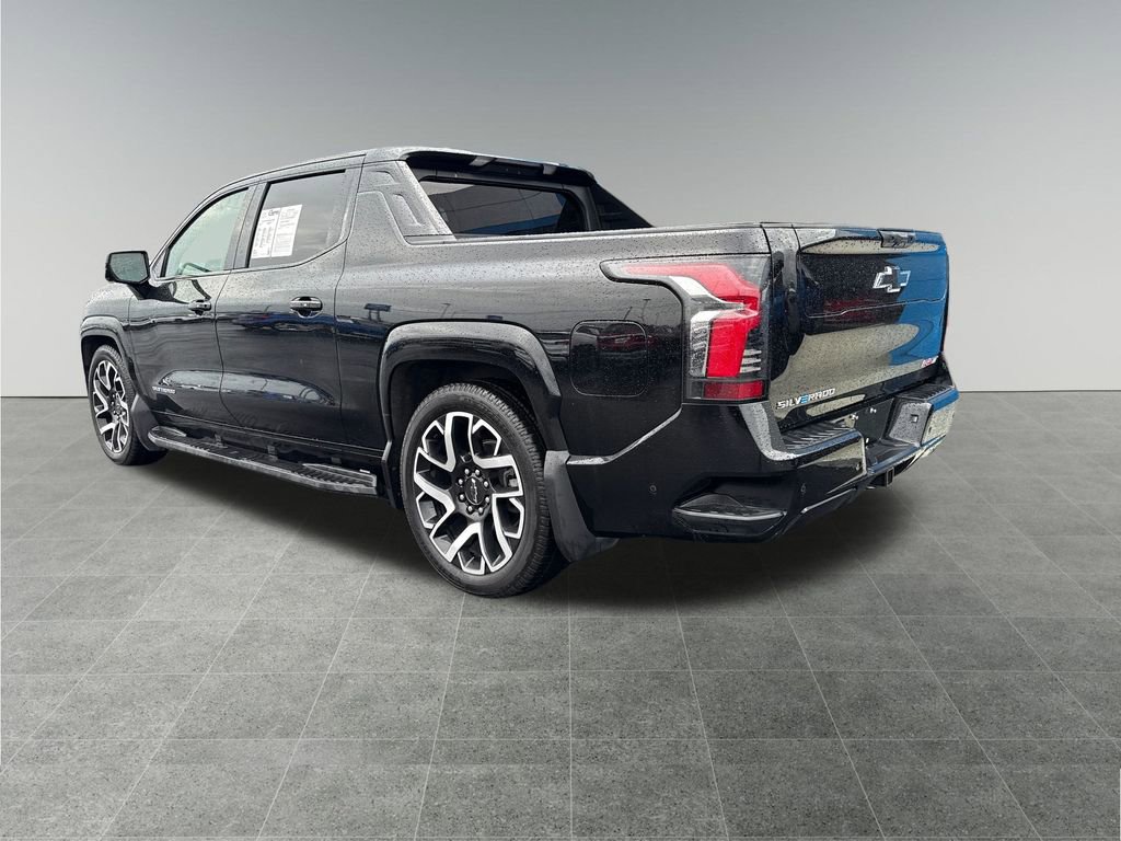 Used 2024 Chevrolet Silverado EV RST image 3