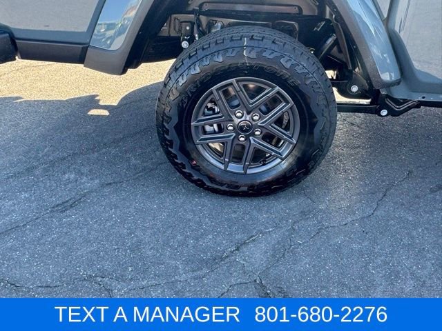 New 2026 Jeep Gladiator Sport AWD/4WD image 4