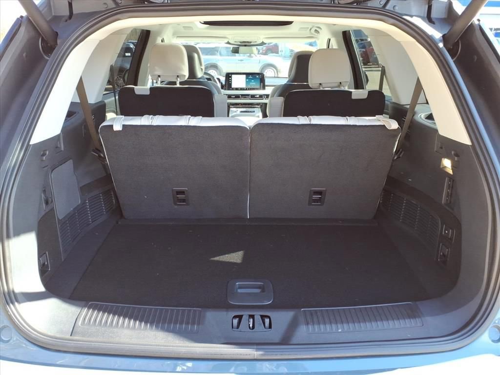 Used 2026 Lincoln Aviator Reserve w/ Luxury Package image 11