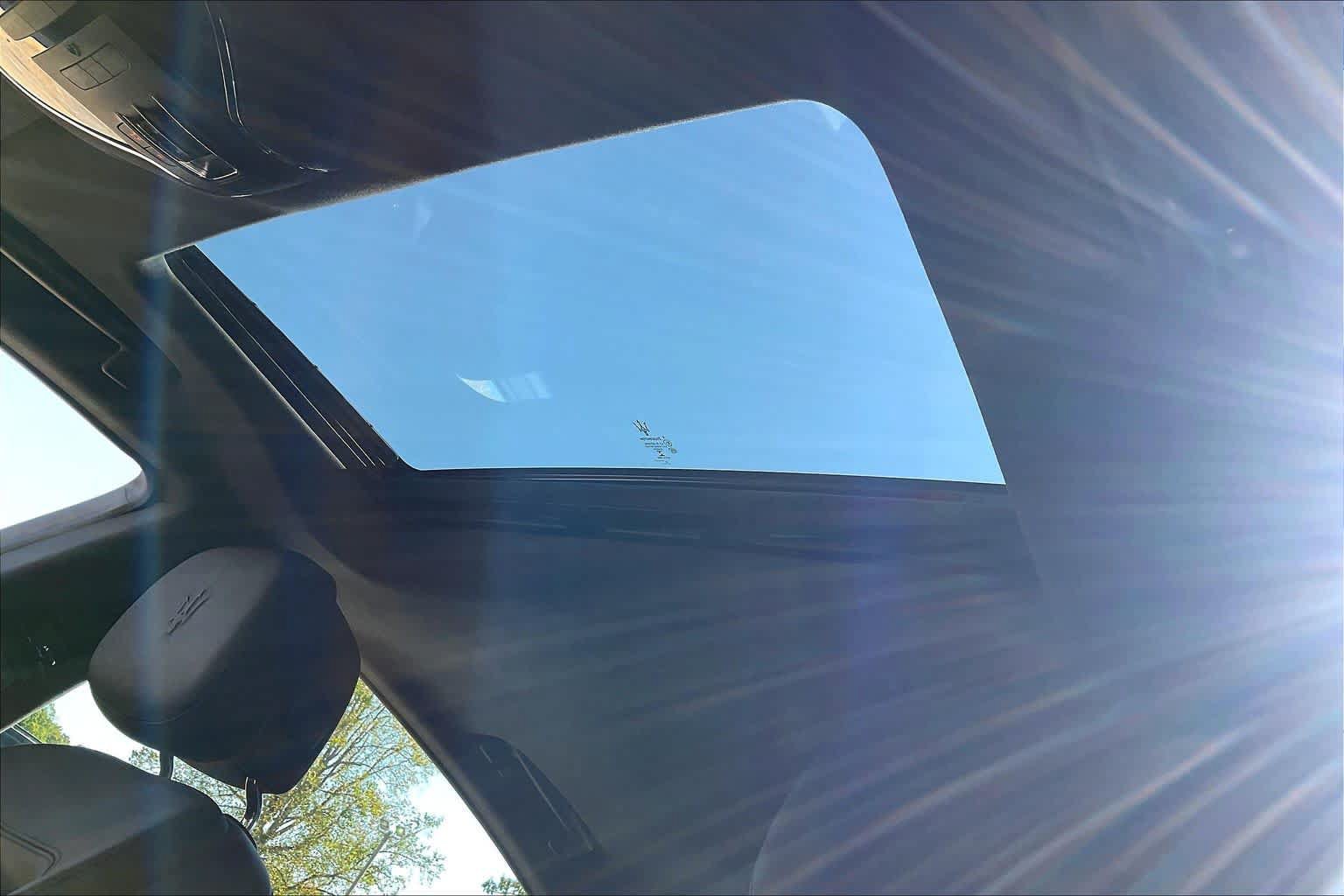 Used 2017 Maserati Quattroporte S RWD image 12