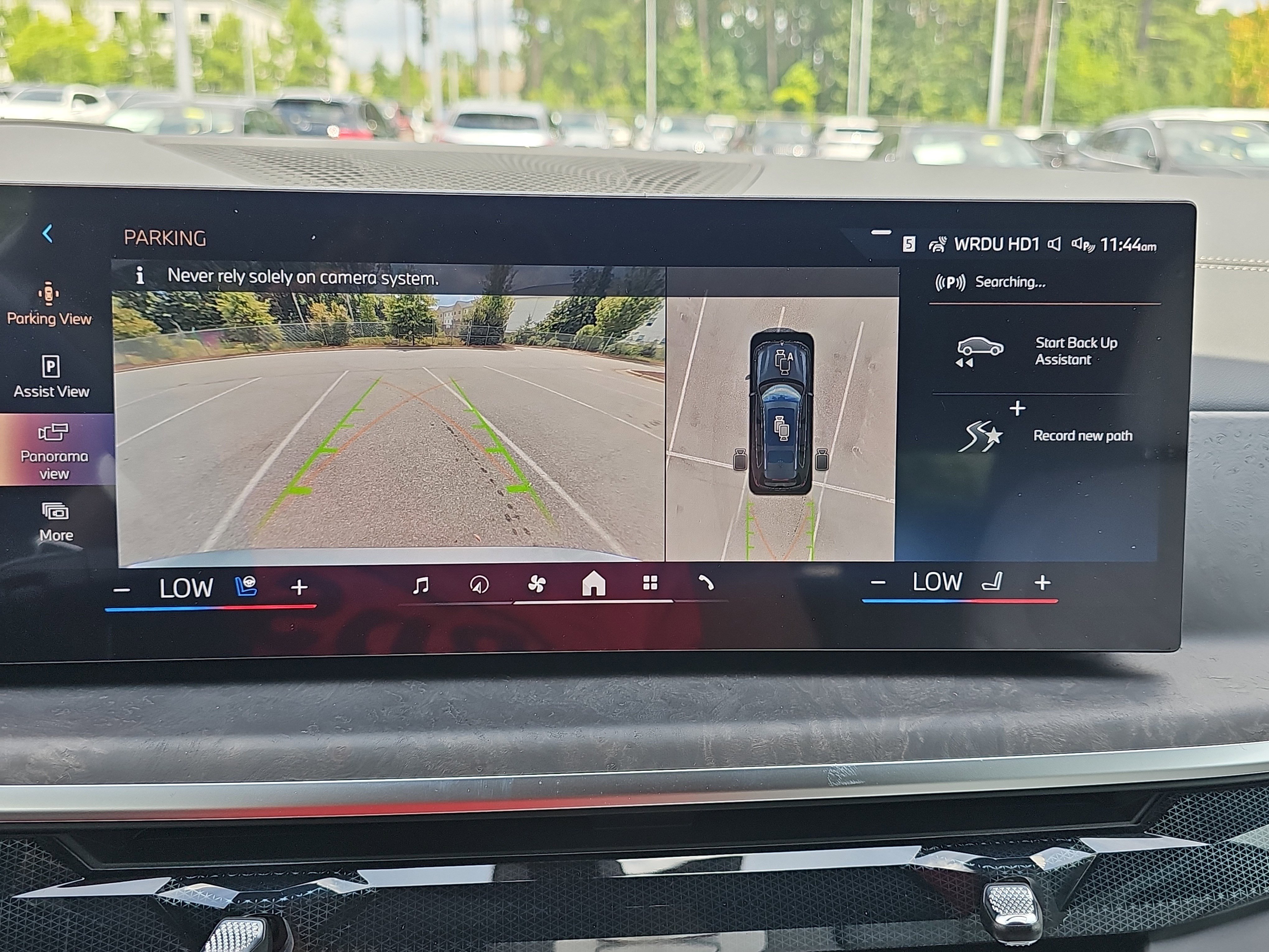 New 2026 BMW X7 xDrive40i w/ Premium Package image 25