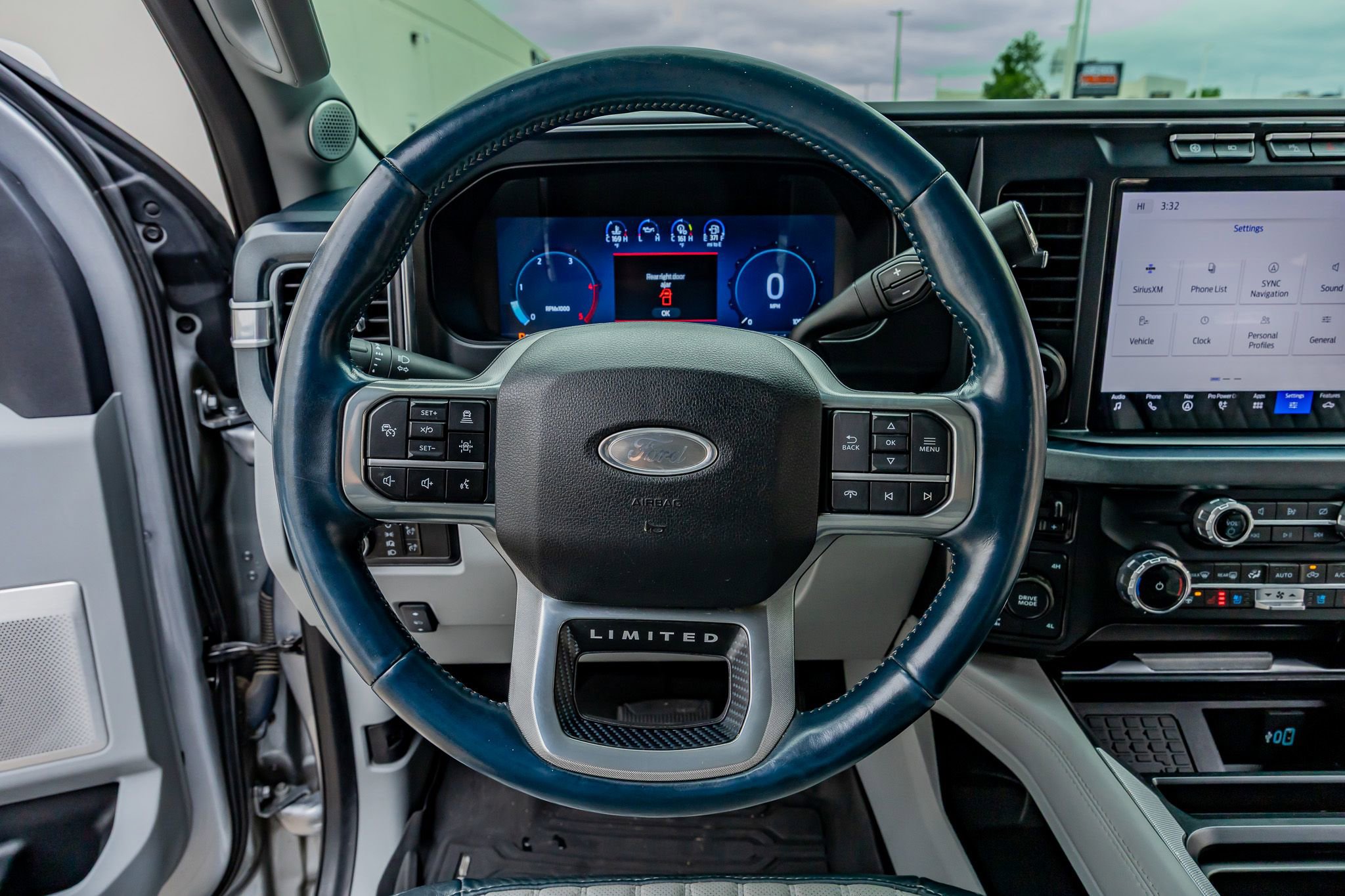 Used 2024 Ford F250 Limited w/ FX4 Off-Road Package AWD/4WD image 19