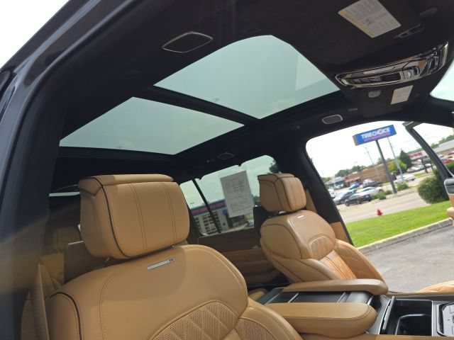 Used 2025 Jeep Grand Wagoneer L Series III w/ Rear Seat Video Group 1 AWD/4WD image 50