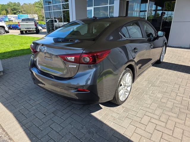 Used 2017 MAZDA MAZDA3 Grand Touring w/ Premium Equipment Package FWD image 4