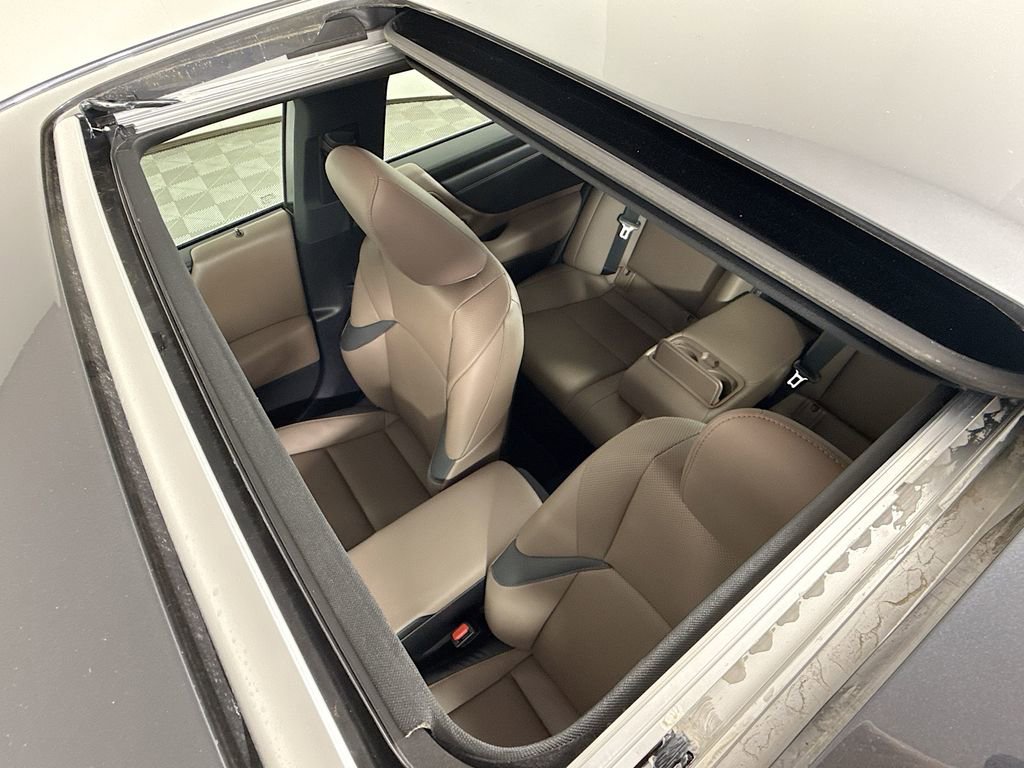 Certified 2025 Lexus ES 300h w/ Premium Package image 22