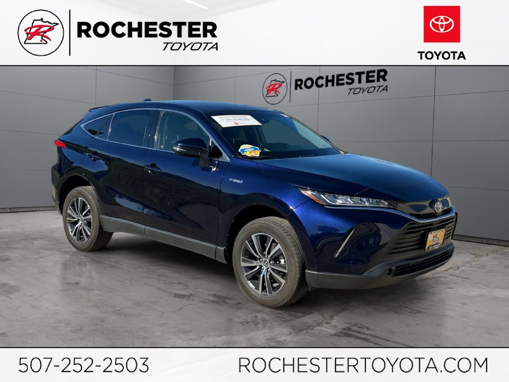 Certified 2021 Toyota Venza LE w/ Carpet Mat Package (TMS)