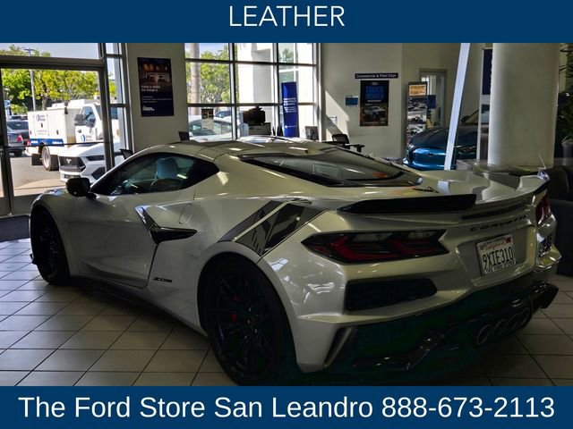Used 2023 Chevrolet Corvette Z06 w/ Engine Appearance Package RWD image 3