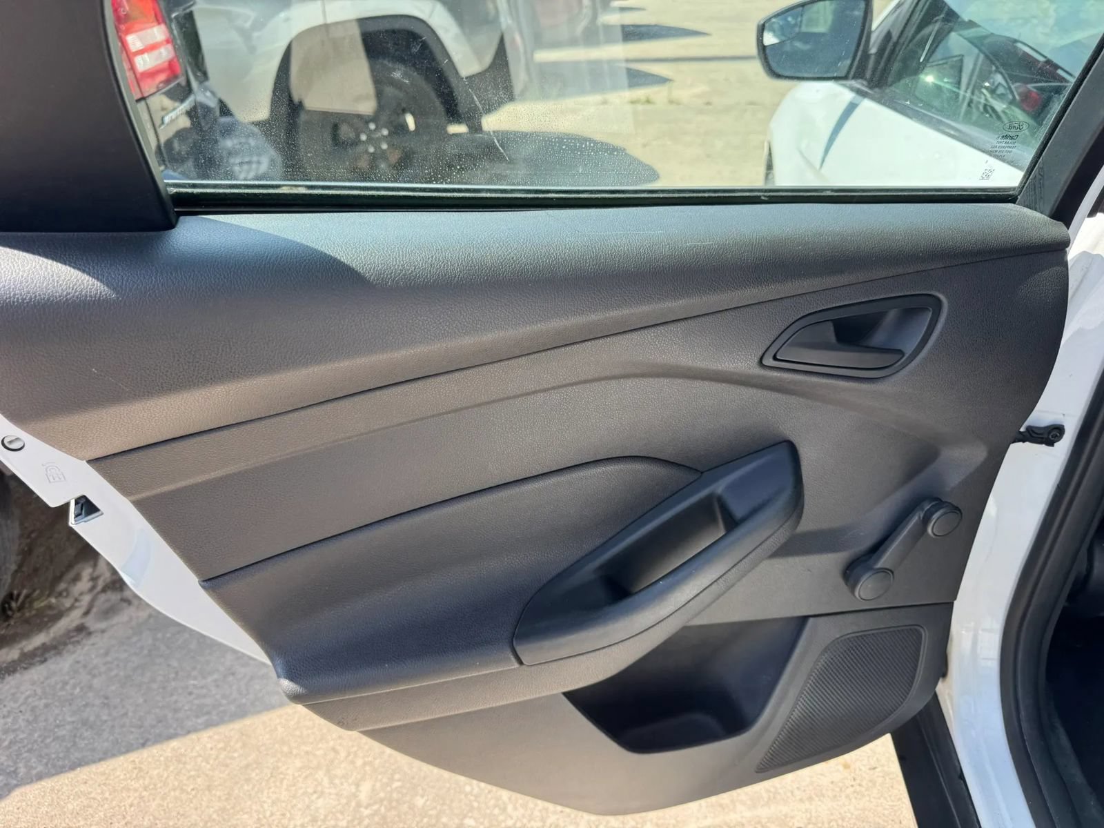 Used 2018 Ford Focus S FWD image 18