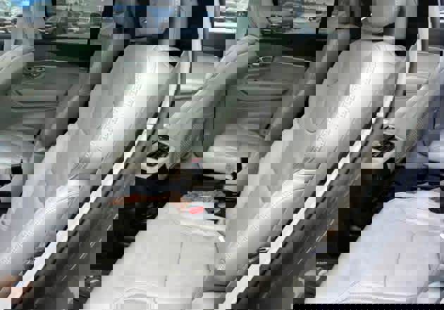 Used 2023 Volvo XC90 T8 Ultimate w/ Protection Package Premier image 3